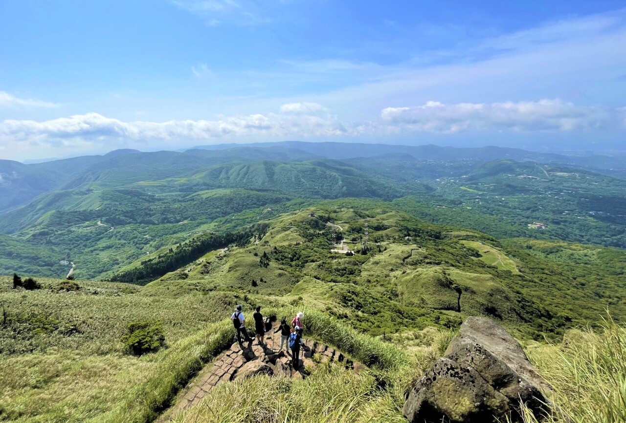 Mari Kita pergi ke Bandar Taipei untuk mendaki Gunung