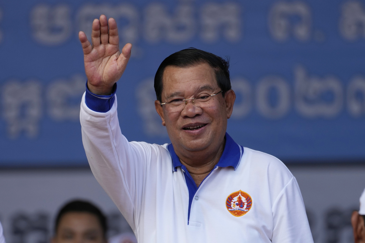 Pilihan raya besar di Kemboja berlangsung hari ini, Perdana Menteri Hun Sen hampir pasti menang.