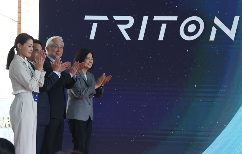 Taiwan menghantar satelit 