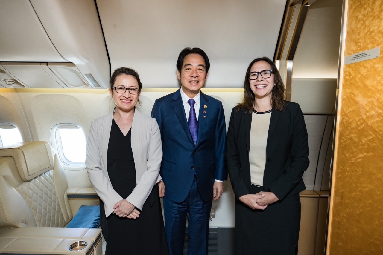 Naib Presiden William Lai Tiba di San Francisco Disambut oleh Laura Rosenberger