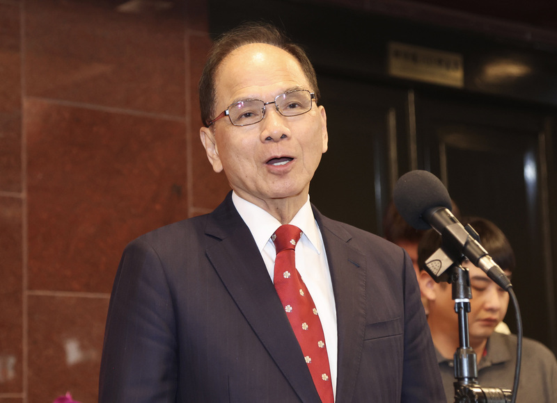 Ketua Dewan Perundangan, You Xikun (游錫堃) terima kasih kepada para pemberita pada 1hb, September.