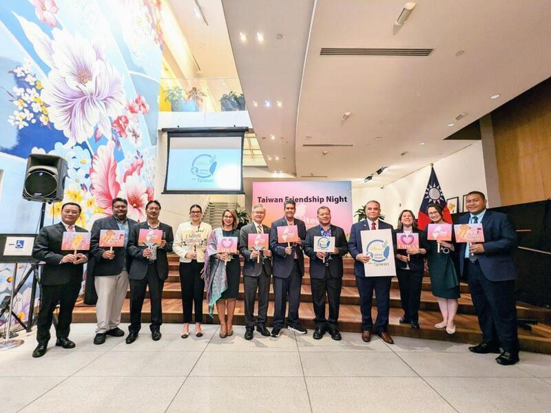 Hsiao Bi-khim Bertemu dengan Pegawai dari Negara Mesra, Terima kasih atas Sokongan Berterusan