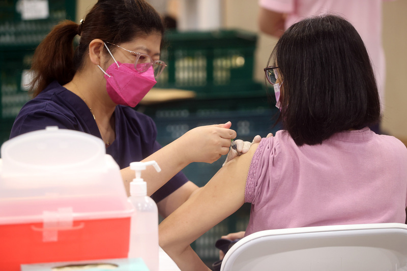 Wabak influenza semakin memanas. Vaksin influenza yang dibiayai awam akan tersedia kepada semua orang mulai 5 Mac.