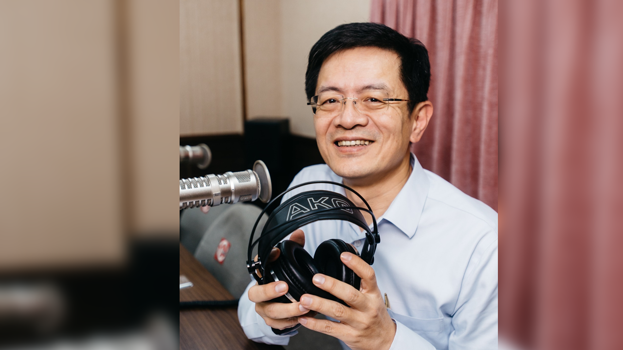 Pakar media berpengalaman, Zhang Ruichang (張瑞昌), telah dilantik sebagai Ketua Stesen Radio Pusat.