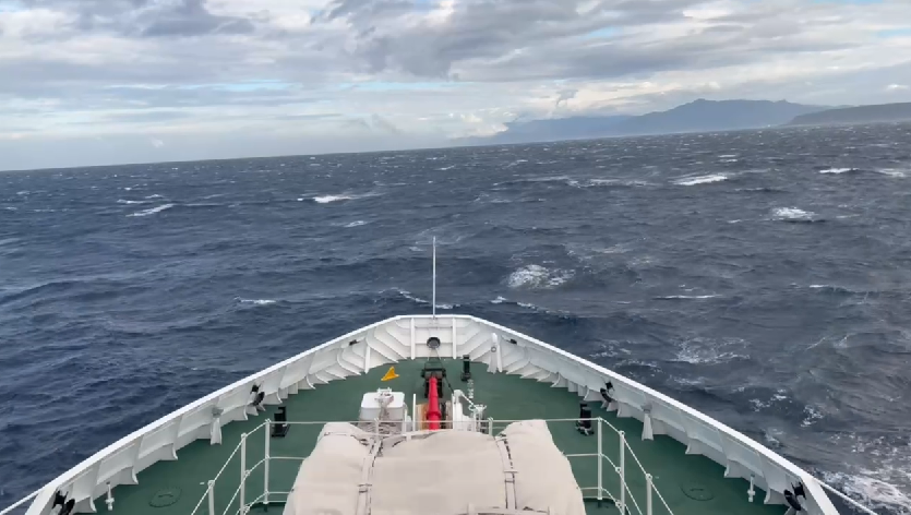 Tentera Laut: Dilanjutkan selama 72 jam lagi untuk memperluaskan operasi mencari dan menyelamat 3 pegawai dan anggota kapal selam Harimau Laut yang hilang