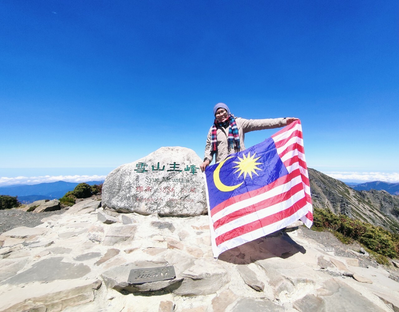 Mendaki Gunung-ganang Taiwan menjadi suatu hobi kepada Siswasah Kedoktoran, Saudari Liyana.