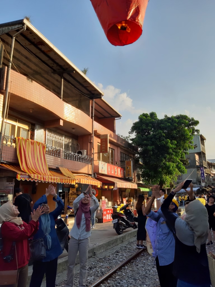 Apakah ciri-ciri seorang Pemandu Pelancong yang baik dan bagaimana nak menjadi seorang Pemandu Pelancong Berlesen di Taiwan?