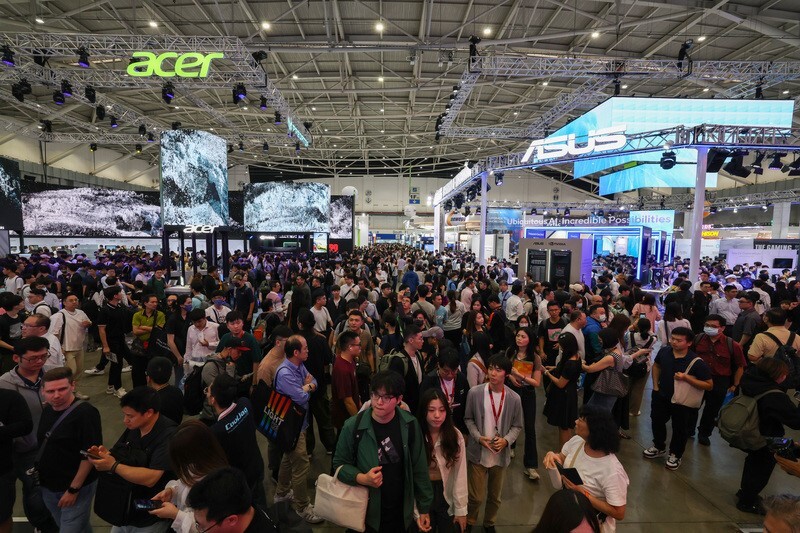 COMPUTEX tarik lebih 80,000 pengunjung ke teras Teknologi Lonjakan AI