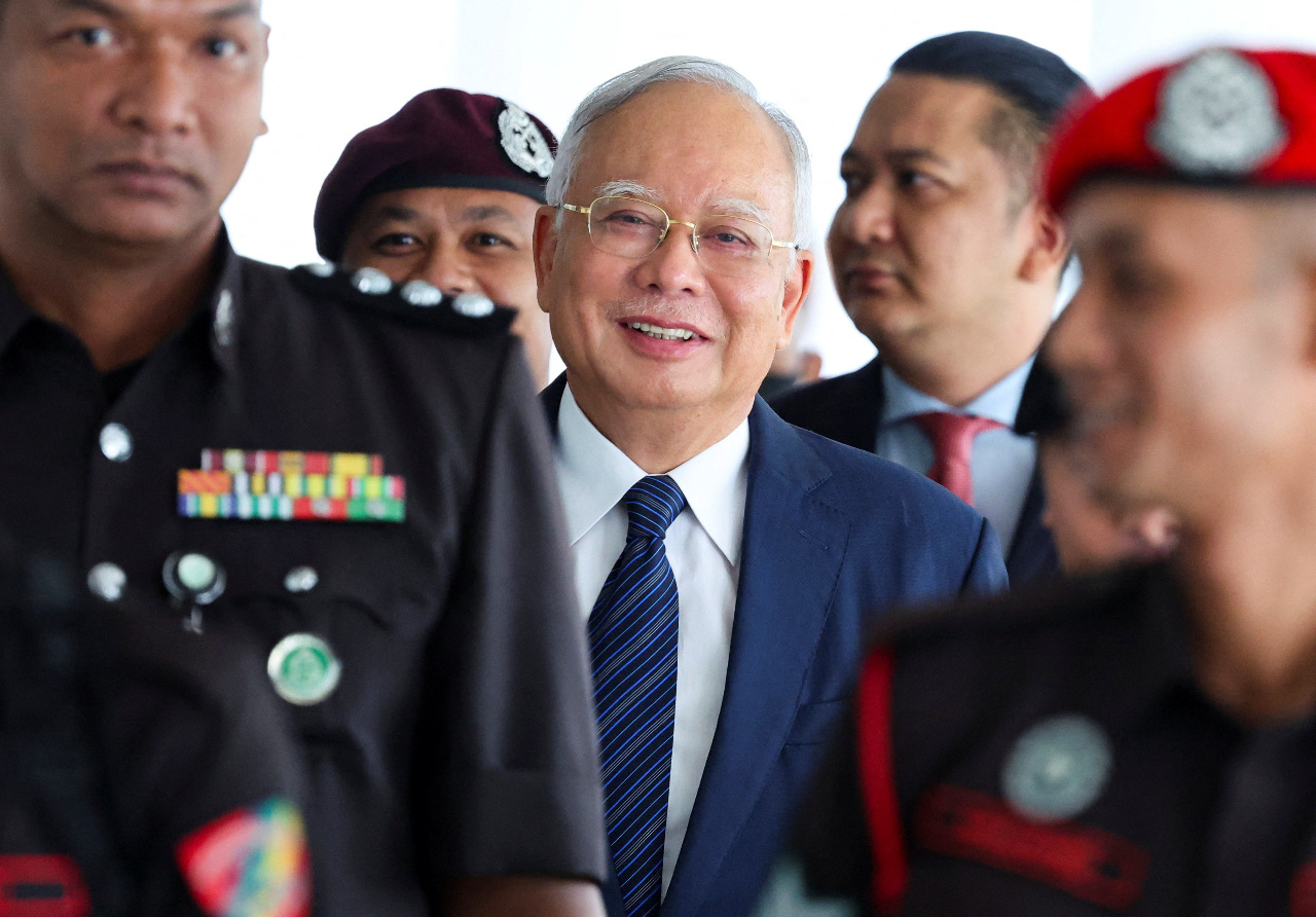 Mahkamah Malaysia Tolak Permohonan Najib Untuk Tahanan Rumah