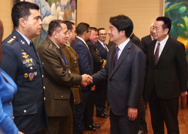 Presiden Lai mengalu-alukan peserta Kursus Pembangunan Negara