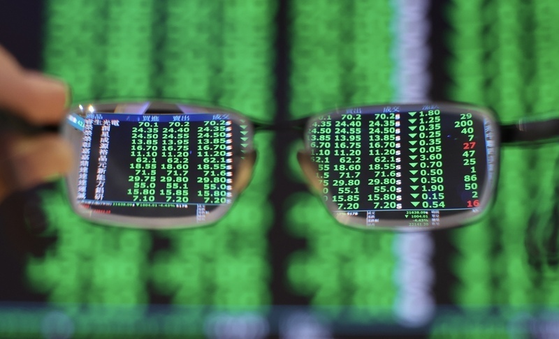 Kejatuhan Pasaran Saham Global: Saham Taiwan Jatuh Lebih 1700 Mata, Guo Zhi-hui（郭智輝）: Semua Harus Bersedia
