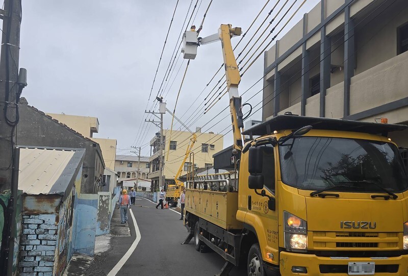 Taufan Krathon (山陀兒颱風) menyebabkan 54,041 rumah terputus bekalan elektrik, Taipower: Lebih 87% rumah telah dipulihkan