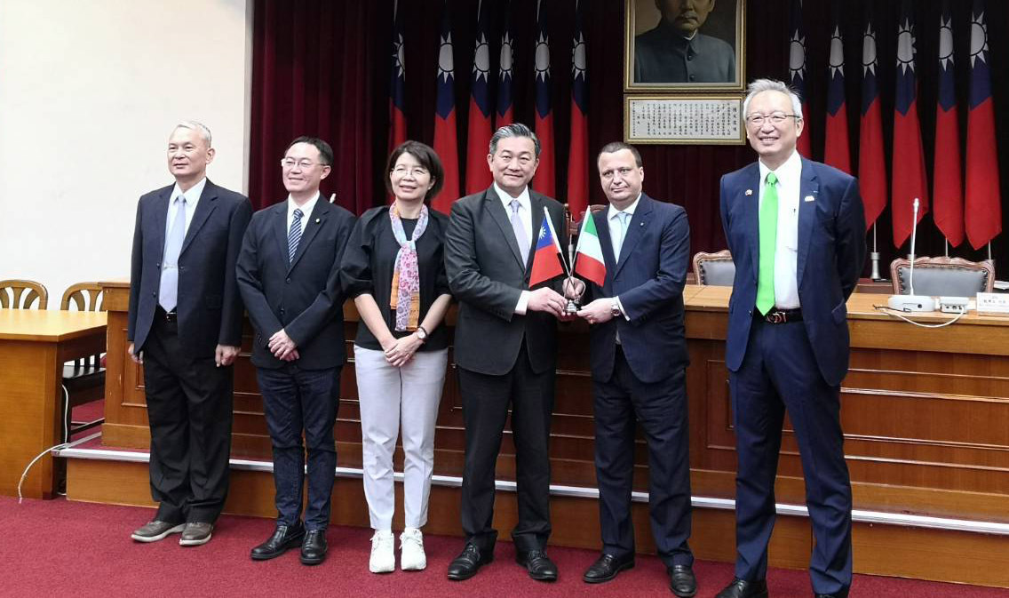 Taiwan Membentuk Kaukus Persahabatan dengan Itali untuk Meningkatkan Hubungan Dua Hala