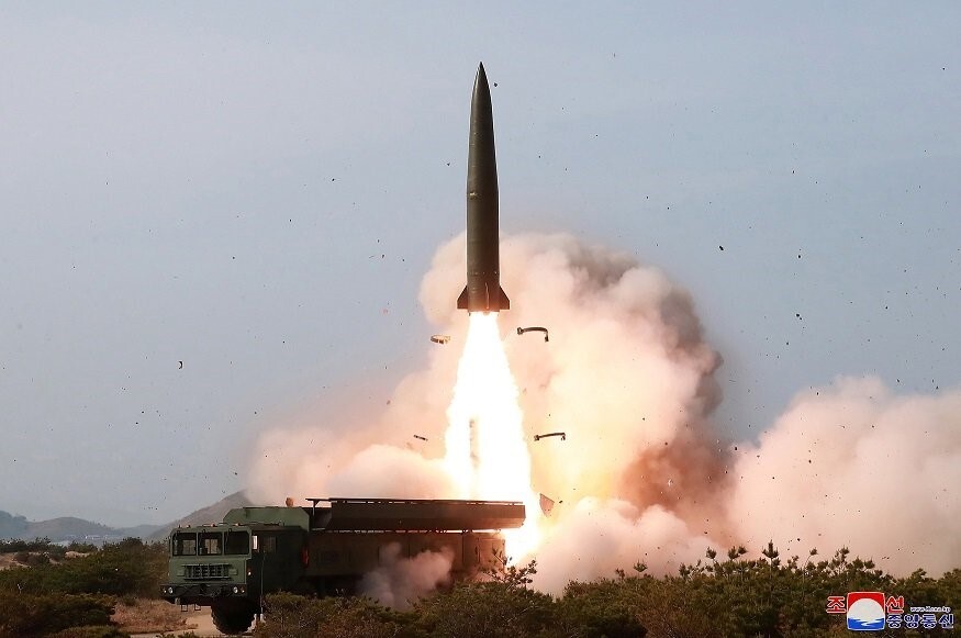 Menjelang Pilihan Raya Presiden AS, Korea Utara Melancarkan Peluru Berpandu Balistik ke Laut Timur