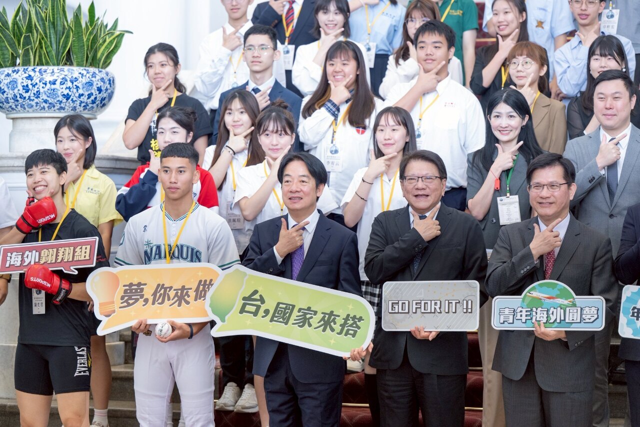 Pertemuan dengan Wakil “Inisiatif Pelopor Global Taiwan”, Presiden Lai: Wings of Education Make Dreams Come True