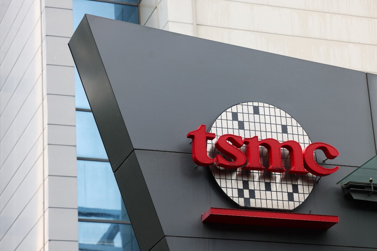 TSMC Beri Amaran Mengenai Penipuan Menggunakan nama Morris Chang、 C.C. Wei