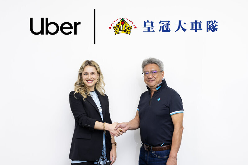 Uber Mengambil Alih Syarikat Teksi Crown , Kesatuan Pemandu Menyeru Pengurangan Komisen Platform yang Tinggi